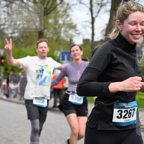 12.04.2026 - 45. Internationalen Wilhelmsburger Insellauf J. Mangold http://msf.ph/oto/9518460 12.04.2026 13:23:52 Ziel 2766, 5622, 3739, 5209, 5212, 2802, 2803, 3258, 3259, 4073, 4292, 4517, 3872, 5017, 3871, 5632, 4365, 3267, 2562, 5356, 5355, 4567, 2145 meine-sportfotos.de