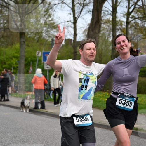 12.04.2026 - 45. Internationalen Wilhelmsburger Insellauf J. Mangold http://msf.ph/oto/9518465 12.04.2026 13:23:53 Ziel 2766, 5622, 3739, 5209, 5212, 2802, 2803, 3258, 3259, 4073, 4292, 4517, 3872, 5017, 3871, 3871, 5632, 4365, 3267, 2562, 5356, 5355, 4567, 2145 meine-sportfotos.de