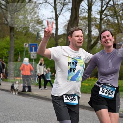 12.04.2026 - 45. Internationalen Wilhelmsburger Insellauf J. Mangold http://msf.ph/oto/9518466 12.04.2026 13:23:53 Ziel 2766, 5622, 3739, 5209, 5212, 2802, 2803, 3258, 3259, 4073, 4292, 4517, 3872, 5017, 3871, 3871, 5632, 4365, 3267, 2562, 5356, 5355, 4567, 2145 meine-sportfotos.de