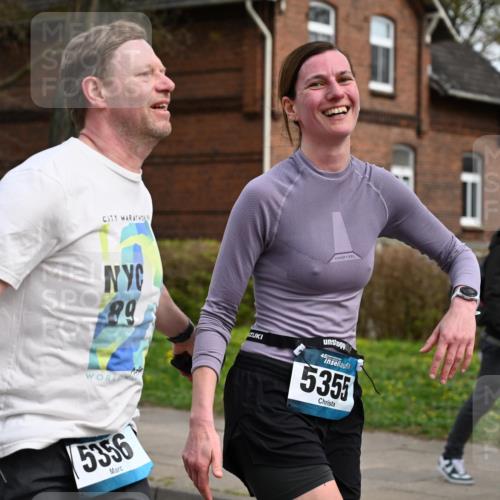 12.04.2026 - 45. Internationalen Wilhelmsburger Insellauf J. Mangold http://msf.ph/oto/9518474 12.04.2026 13:23:54 Ziel 5622, 3739, 5209, 5212, 2802, 2803, 3258, 3259, 4073, 4292, 4517, 3872, 5017, 3871, 5632, 5632, 4365, 3267, 2562, 5356, 5355, 4567, 2145 meine-sportfotos.de