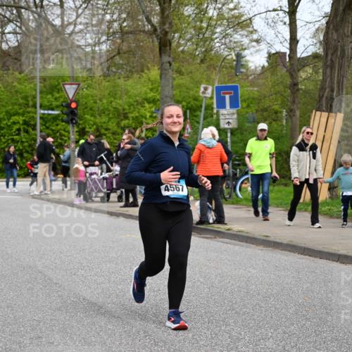 12.04.2026 - 45. Internationalen Wilhelmsburger Insellauf J. Mangold http://msf.ph/oto/9518479 12.04.2026 13:23:56 Ziel 5622, 3739, 5209, 5212, 2802, 2803, 3258, 3259, 4073, 4292, 4517, 3872, 5017, 3871, 5632, 4365, 3267, 2562, 5356, 5355, 4567, 2145, 3936 meine-sportfotos.de
