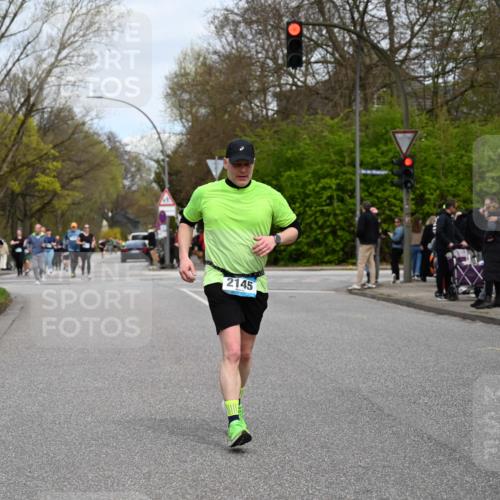 12.04.2026 - 45. Internationalen Wilhelmsburger Insellauf J. Mangold http://msf.ph/oto/9518502 12.04.2026 13:24:02 Ziel 2802, 2803, 3258, 3259, 4073, 4292, 4517, 3872, 5017, 3871, 5632, 4365, 3267, 2562, 5356, 5355, 4567, 2145, 3936, 4908, 4016, 2111, 2112, 2290 meine-sportfotos.de