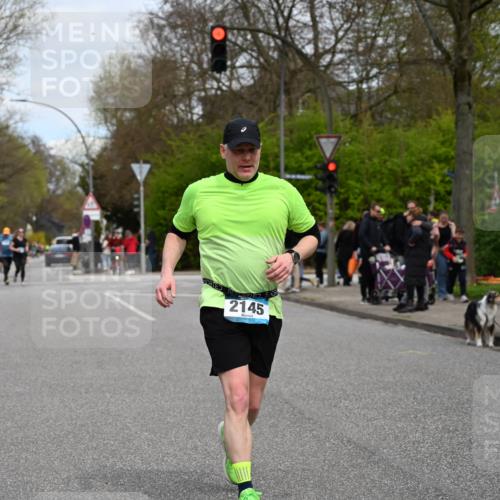 12.04.2026 - 45. Internationalen Wilhelmsburger Insellauf J. Mangold http://msf.ph/oto/9518512 12.04.2026 13:24:03 Ziel 2802, 2803, 3258, 3259, 4073, 4292, 4517, 3872, 5017, 3871, 5632, 4365, 3267, 2562, 5356, 5355, 4567, 2145, 3936, 4908, 4016, 2111, 2112, 2290, 4812 meine-sportfotos.de