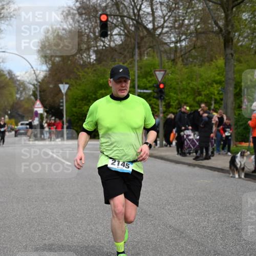 12.04.2026 - 45. Internationalen Wilhelmsburger Insellauf J. Mangold http://msf.ph/oto/9518513 12.04.2026 13:24:03 Ziel 2802, 2803, 3258, 3259, 4073, 4292, 4517, 3872, 5017, 3871, 5632, 4365, 3267, 2562, 5356, 5355, 4567, 2145, 3936, 4908, 4016, 2111, 2112, 2290, 4812 meine-sportfotos.de
