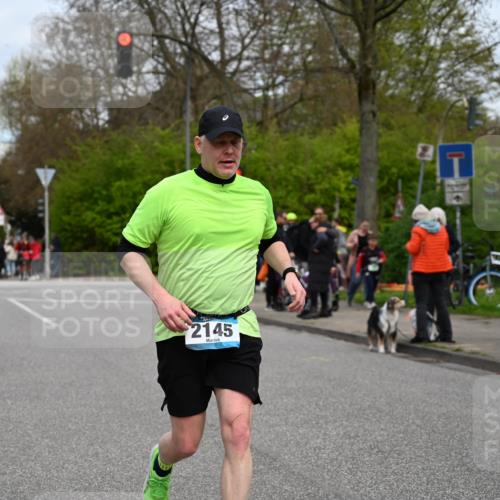 12.04.2026 - 45. Internationalen Wilhelmsburger Insellauf J. Mangold http://msf.ph/oto/9518517 12.04.2026 13:24:03 Ziel 2802, 2803, 3258, 3259, 4073, 4292, 4517, 3872, 5017, 3871, 5632, 4365, 3267, 2562, 5356, 5355, 4567, 2145, 3936, 4908, 4016, 2111, 2112, 2290, 4812 meine-sportfotos.de