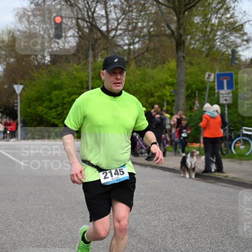 12.04.2026 - 45. Internationalen Wilhelmsburger Insellauf J. Mangold http://msf.ph/oto/9518518 12.04.2026 13:24:03 Ziel 2802, 2803, 3258, 3259, 4073, 4292, 4517, 3872, 5017, 3871, 5632, 4365, 3267, 2562, 5356, 5355, 4567, 2145, 3936, 4908, 4016, 2111, 2112, 2290, 4812 meine-sportfotos.de