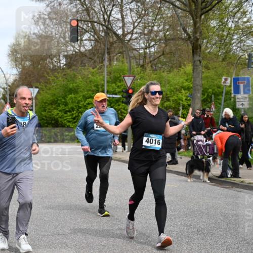 12.04.2026 - 45. Internationalen Wilhelmsburger Insellauf J. Mangold http://msf.ph/oto/9518525 12.04.2026 13:24:15 Ziel 5017, 3871, 5632, 4365, 3267, 2562, 5356, 5355, 4567, 2145, 3936, 4908, 4016, 2111, 2112, 2290, 4812, 4812, 2990, 2991, 2012 meine-sportfotos.de