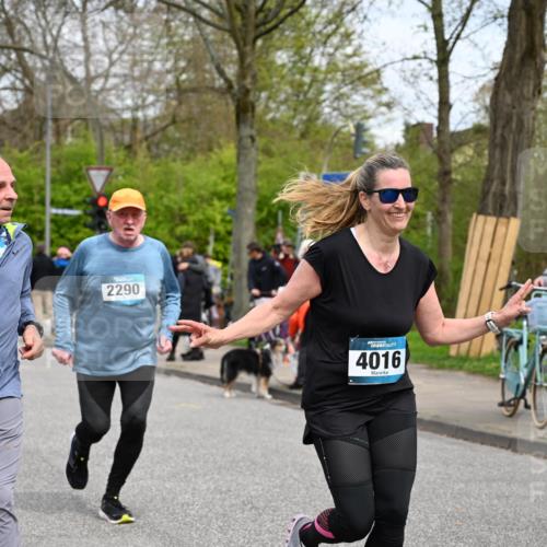 12.04.2026 - 45. Internationalen Wilhelmsburger Insellauf J. Mangold http://msf.ph/oto/9518535 12.04.2026 13:24:16 Ziel 3871, 5632, 4365, 3267, 2562, 5356, 5355, 4567, 2145, 3936, 4908, 4016, 2111, 2112, 2290, 4812, 2990, 2991, 2990, 2991, 2012, 5021 meine-sportfotos.de