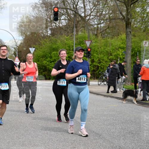 12.04.2026 - 45. Internationalen Wilhelmsburger Insellauf J. Mangold http://msf.ph/oto/9518552 12.04.2026 13:24:19 Ziel 5632, 4365, 3267, 2562, 5356, 5355, 4567, 2145, 3936, 4908, 4016, 2111, 2112, 2290, 4812, 2990, 2991, 2012, 2012, 5021, 4751 meine-sportfotos.de
