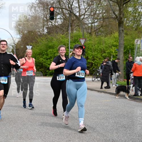 12.04.2026 - 45. Internationalen Wilhelmsburger Insellauf J. Mangold http://msf.ph/oto/9518553 12.04.2026 13:24:19 Ziel 5632, 4365, 3267, 2562, 5356, 5355, 4567, 2145, 3936, 4908, 4016, 2111, 2112, 2290, 4812, 2990, 2991, 2012, 2012, 5021, 4751 meine-sportfotos.de