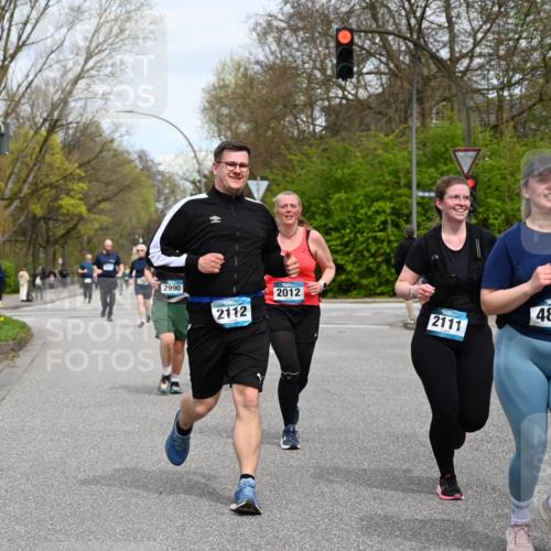 12.04.2026 - 45. Internationalen Wilhelmsburger Insellauf J. Mangold http://msf.ph/oto/9518554 12.04.2026 13:24:19 Ziel 5632, 4365, 3267, 2562, 5356, 5355, 4567, 2145, 3936, 4908, 4016, 2111, 2112, 2290, 4812, 2990, 2991, 2012, 2012, 5021, 4751 meine-sportfotos.de