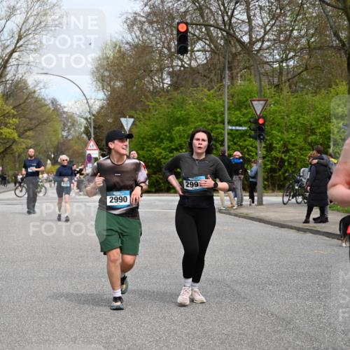 12.04.2026 - 45. Internationalen Wilhelmsburger Insellauf J. Mangold http://msf.ph/oto/9518569 12.04.2026 13:24:22 Ziel 5356, 5355, 4567, 2145, 3936, 4908, 4016, 4908, 4016, 2111, 2112, 2290, 4812, 2990, 2991, 2012, 5021, 4751, 2558, 2557 meine-sportfotos.de