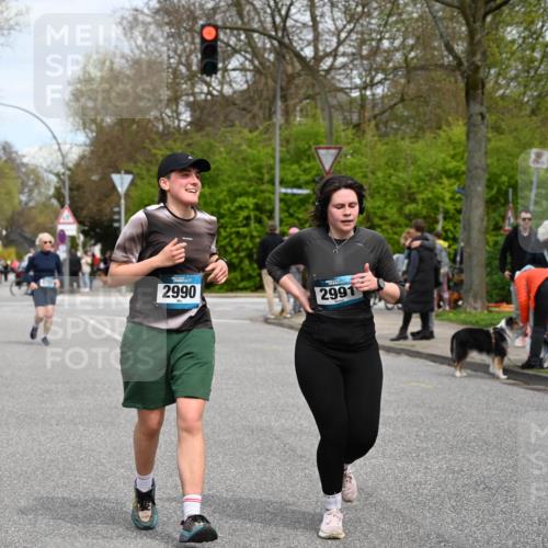 12.04.2026 - 45. Internationalen Wilhelmsburger Insellauf J. Mangold http://msf.ph/oto/9518580 12.04.2026 13:24:23 Ziel 4567, 2145, 3936, 4908, 4016, 2111, 2112, 2290, 4812, 2990, 2991, 2012, 5021, 4751, 2558, 2557 meine-sportfotos.de