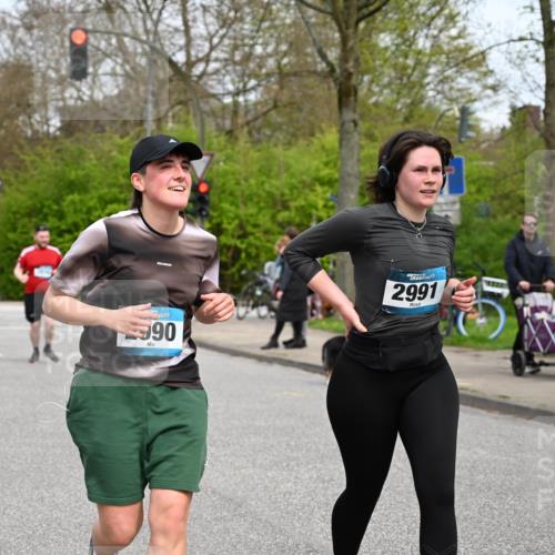 12.04.2026 - 45. Internationalen Wilhelmsburger Insellauf J. Mangold http://msf.ph/oto/9518590 12.04.2026 13:24:23 Ziel 4567, 2145, 3936, 4908, 4016, 2111, 2112, 2290, 4812, 2990, 2991, 2012, 5021, 4751, 2558, 2557 meine-sportfotos.de