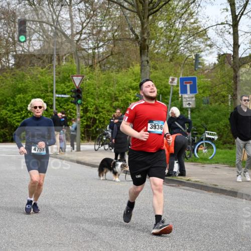 12.04.2026 - 45. Internationalen Wilhelmsburger Insellauf J. Mangold http://msf.ph/oto/9518594 12.04.2026 13:24:28 Ziel 4567, 2145, 3936, 4908, 4016, 2111, 2112, 2290, 4812, 2990, 2991, 2990, 2991, 2012, 5021, 5021, 4751, 2558, 2557 meine-sportfotos.de