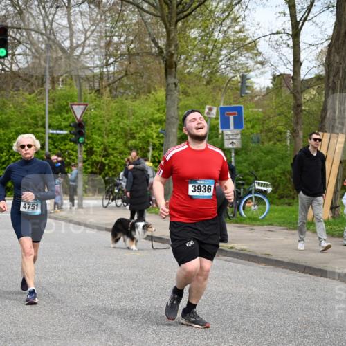 12.04.2026 - 45. Internationalen Wilhelmsburger Insellauf J. Mangold http://msf.ph/oto/9518596 12.04.2026 13:24:28 Ziel 4567, 2145, 3936, 4908, 4016, 2111, 2112, 2290, 4812, 2990, 2991, 2990, 2991, 2012, 5021, 5021, 4751, 2558, 2557 meine-sportfotos.de