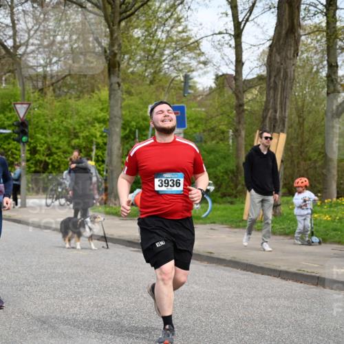 12.04.2026 - 45. Internationalen Wilhelmsburger Insellauf J. Mangold http://msf.ph/oto/9518599 12.04.2026 13:24:28 Ziel 4567, 2145, 3936, 4908, 4016, 2111, 2112, 2290, 4812, 2990, 2991, 2990, 2991, 2012, 5021, 5021, 4751, 2558, 2557 meine-sportfotos.de