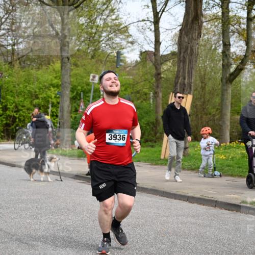 12.04.2026 - 45. Internationalen Wilhelmsburger Insellauf J. Mangold http://msf.ph/oto/9518600 12.04.2026 13:24:28 Ziel 4567, 2145, 3936, 4908, 4016, 2111, 2112, 2290, 4812, 2990, 2991, 2990, 2991, 2012, 5021, 5021, 4751, 2558, 2557 meine-sportfotos.de