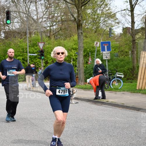 12.04.2026 - 45. Internationalen Wilhelmsburger Insellauf J. Mangold http://msf.ph/oto/9518605 12.04.2026 13:24:29 Ziel 4567, 2145, 3936, 4908, 4016, 2111, 2112, 2290, 4812, 2990, 2991, 2012, 5021, 4751, 2558, 2557 meine-sportfotos.de