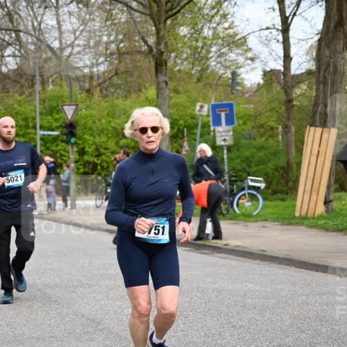 12.04.2026 - 45. Internationalen Wilhelmsburger Insellauf J. Mangold http://msf.ph/oto/9518609 12.04.2026 13:24:30 Ziel 4567, 2145, 3936, 4908, 4016, 2111, 2112, 2290, 4812, 2990, 2991, 2012, 5021, 4751, 4751, 2558, 2557 meine-sportfotos.de