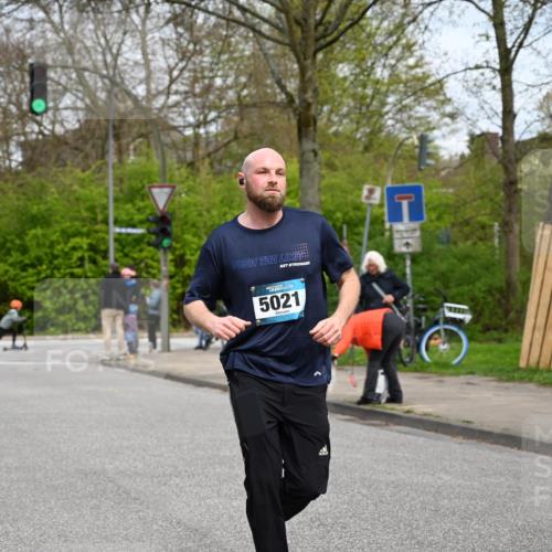 12.04.2026 - 45. Internationalen Wilhelmsburger Insellauf J. Mangold http://msf.ph/oto/9518620 12.04.2026 13:24:31 Ziel 4567, 2145, 3936, 4908, 4016, 2111, 2112, 2290, 4812, 2990, 2991, 2012, 2012, 5021, 4751, 2558, 2557 meine-sportfotos.de