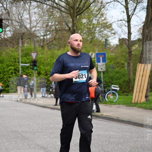 12.04.2026 - 45. Internationalen Wilhelmsburger Insellauf J. Mangold http://msf.ph/oto/9518622 12.04.2026 13:24:31 Ziel 4567, 2145, 3936, 4908, 4016, 2111, 2112, 2290, 4812, 2990, 2991, 2012, 2012, 5021, 4751, 2558, 2557 meine-sportfotos.de
