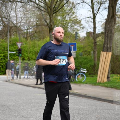 12.04.2026 - 45. Internationalen Wilhelmsburger Insellauf J. Mangold http://msf.ph/oto/9518623 12.04.2026 13:24:31 Ziel 4567, 2145, 3936, 4908, 4016, 2111, 2112, 2290, 4812, 2990, 2991, 2012, 2012, 5021, 4751, 2558, 2557 meine-sportfotos.de