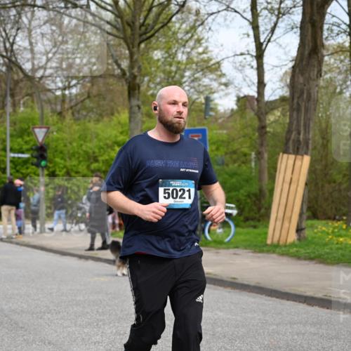 12.04.2026 - 45. Internationalen Wilhelmsburger Insellauf J. Mangold http://msf.ph/oto/9518624 12.04.2026 13:24:31 Ziel 4567, 2145, 3936, 4908, 4016, 2111, 2112, 2290, 4812, 2990, 2991, 2012, 2012, 5021, 4751, 2558, 2557 meine-sportfotos.de