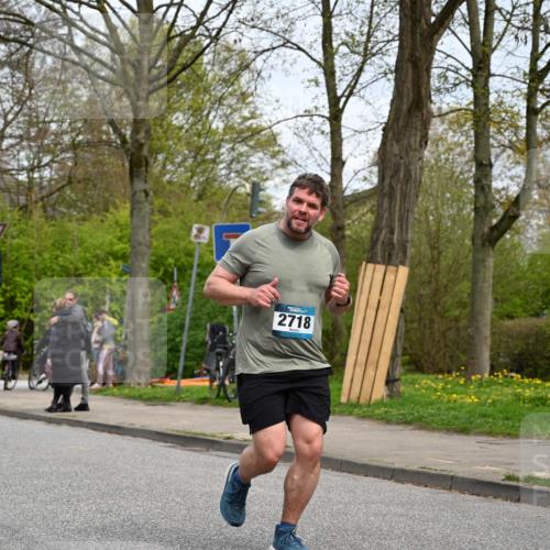 12.04.2026 - 45. Internationalen Wilhelmsburger Insellauf J. Mangold http://msf.ph/oto/9518687 12.04.2026 13:25:03 Ziel 5021, 4751, 2558, 2557, 2848, 2258, 2257, 2718, 5152, 5757 meine-sportfotos.de