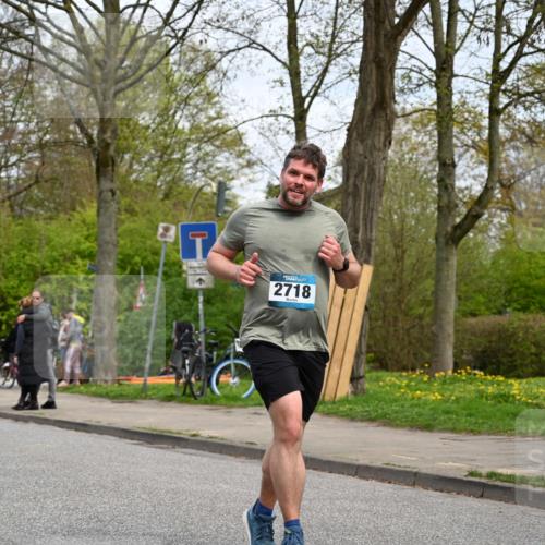 12.04.2026 - 45. Internationalen Wilhelmsburger Insellauf J. Mangold http://msf.ph/oto/9518689 12.04.2026 13:25:03 Ziel 5021, 4751, 2558, 2557, 2848, 2258, 2257, 2718, 5152, 5757 meine-sportfotos.de