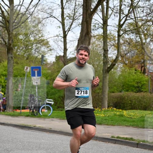 12.04.2026 - 45. Internationalen Wilhelmsburger Insellauf J. Mangold http://msf.ph/oto/9518692 12.04.2026 13:25:04 Ziel 5021, 4751, 2558, 2557, 2848, 2258, 2257, 2718, 5152, 5757, 3649 meine-sportfotos.de