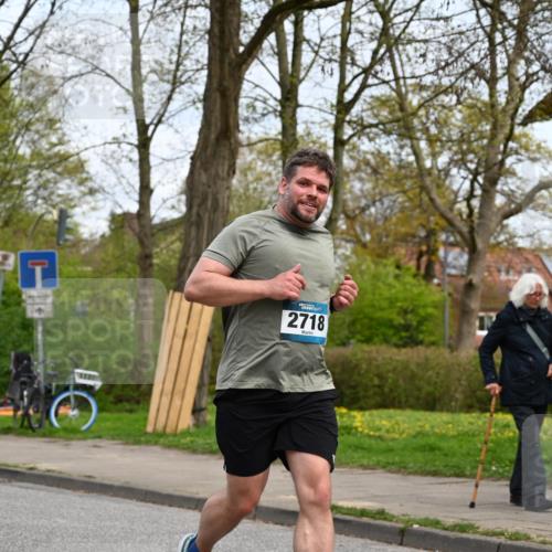 12.04.2026 - 45. Internationalen Wilhelmsburger Insellauf J. Mangold http://msf.ph/oto/9518695 12.04.2026 13:25:04 Ziel 5021, 4751, 2558, 2557, 2848, 2258, 2257, 2718, 5152, 5757, 3649 meine-sportfotos.de