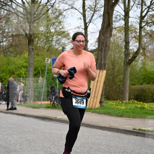 12.04.2026 - 45. Internationalen Wilhelmsburger Insellauf J. Mangold http://msf.ph/oto/9518733 12.04.2026 13:25:20 Ziel 2848, 2258, 2257, 2718, 5152, 5757, 3649, 4604, 4790, 2717, 4431, 3023, 3024 meine-sportfotos.de