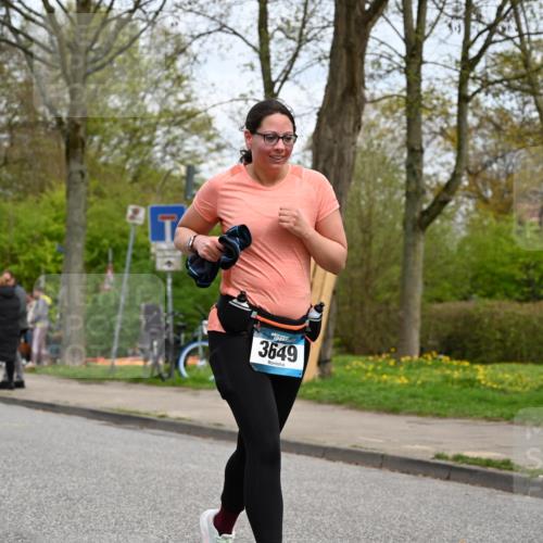 12.04.2026 - 45. Internationalen Wilhelmsburger Insellauf J. Mangold http://msf.ph/oto/9518734 12.04.2026 13:25:20 Ziel 2848, 2258, 2257, 2718, 5152, 5757, 3649, 4604, 4790, 2717, 4431, 3023, 3024 meine-sportfotos.de