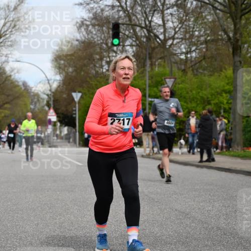 12.04.2026 - 45. Internationalen Wilhelmsburger Insellauf J. Mangold http://msf.ph/oto/9518742 12.04.2026 13:25:22 Ziel 2848, 2258, 2257, 2718, 5152, 5757, 3649, 4604, 4790, 2717, 2717, 4431, 3023, 3024, 2881 meine-sportfotos.de