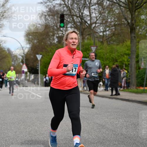 12.04.2026 - 45. Internationalen Wilhelmsburger Insellauf J. Mangold http://msf.ph/oto/9518743 12.04.2026 13:25:22 Ziel 2848, 2258, 2257, 2718, 5152, 5757, 3649, 4604, 4790, 2717, 2717, 4431, 3023, 3024, 2881 meine-sportfotos.de