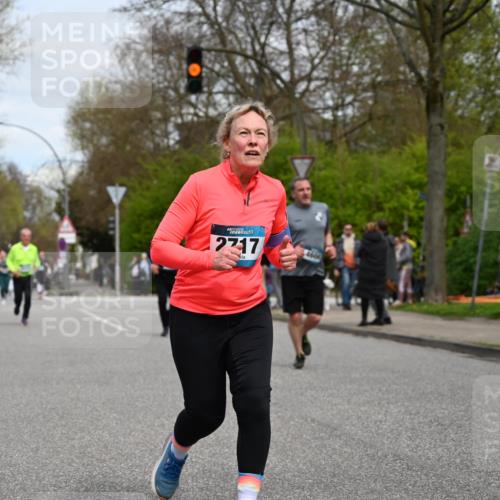 12.04.2026 - 45. Internationalen Wilhelmsburger Insellauf J. Mangold http://msf.ph/oto/9518744 12.04.2026 13:25:22 Ziel 2848, 2258, 2257, 2718, 5152, 5757, 3649, 4604, 4790, 2717, 2717, 4431, 3023, 3024, 2881 meine-sportfotos.de