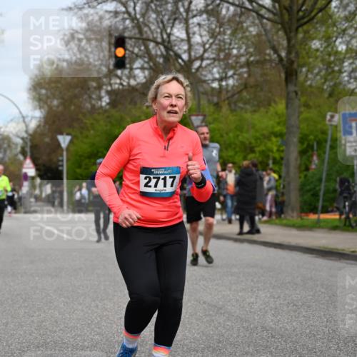 12.04.2026 - 45. Internationalen Wilhelmsburger Insellauf J. Mangold http://msf.ph/oto/9518745 12.04.2026 13:25:22 Ziel 2848, 2258, 2257, 2718, 5152, 5757, 3649, 4604, 4790, 2717, 2717, 4431, 3023, 3024, 2881 meine-sportfotos.de