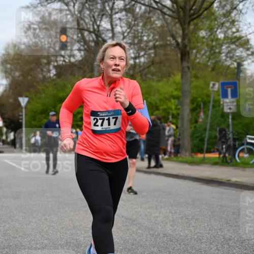 12.04.2026 - 45. Internationalen Wilhelmsburger Insellauf J. Mangold http://msf.ph/oto/9518747 12.04.2026 13:25:22 Ziel 2848, 2258, 2257, 2718, 5152, 5757, 3649, 4604, 4790, 2717, 2717, 4431, 3023, 3024, 2881 meine-sportfotos.de