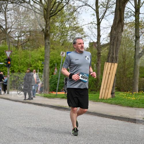 12.04.2026 - 45. Internationalen Wilhelmsburger Insellauf J. Mangold http://msf.ph/oto/9518755 12.04.2026 13:25:24 Ziel 2848, 2258, 2257, 2718, 5152, 5757, 3649, 4604, 4790, 2717, 4431, 3023, 3024, 2881 meine-sportfotos.de