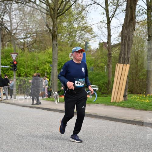 12.04.2026 - 45. Internationalen Wilhelmsburger Insellauf J. Mangold http://msf.ph/oto/9518768 12.04.2026 13:25:28 Ziel 2848, 2258, 2257, 2718, 5152, 5757, 3649, 3649, 4604, 4790, 2717, 4431, 3023, 3024, 2881, 4064, 4684 meine-sportfotos.de