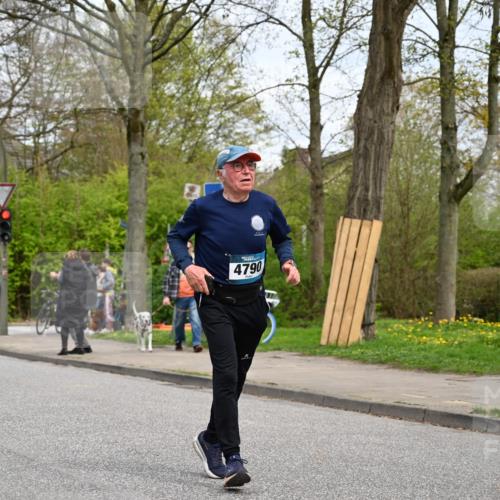 12.04.2026 - 45. Internationalen Wilhelmsburger Insellauf J. Mangold http://msf.ph/oto/9518770 12.04.2026 13:25:28 Ziel 2848, 2258, 2257, 2718, 5152, 5757, 3649, 3649, 4604, 4790, 2717, 4431, 3023, 3024, 2881, 4064, 4684 meine-sportfotos.de
