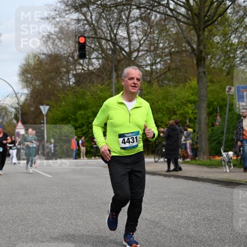 12.04.2026 - 45. Internationalen Wilhelmsburger Insellauf J. Mangold http://msf.ph/oto/9518780 12.04.2026 13:25:29 Ziel 2848, 2258, 2257, 2718, 5152, 5757, 3649, 4604, 4790, 2717, 4431, 3023, 3024, 2881, 4064, 4684 meine-sportfotos.de
