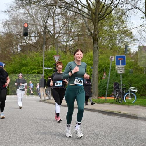 12.04.2026 - 45. Internationalen Wilhelmsburger Insellauf J. Mangold http://msf.ph/oto/9518797 12.04.2026 13:25:37 Ziel 2718, 5152, 5757, 3649, 4604, 4790, 2717, 4431, 3023, 3024, 2881, 4064, 4684, 2298, 4839, 4840, 4774 meine-sportfotos.de