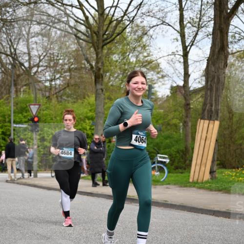 12.04.2026 - 45. Internationalen Wilhelmsburger Insellauf J. Mangold http://msf.ph/oto/9518806 12.04.2026 13:25:38 Ziel 2718, 5152, 5757, 3649, 4604, 4790, 2717, 4431, 4431, 3023, 3024, 2881, 4064, 4684, 4064, 4684, 2298, 4839, 4840, 4774 meine-sportfotos.de