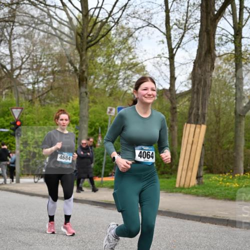 12.04.2026 - 45. Internationalen Wilhelmsburger Insellauf J. Mangold http://msf.ph/oto/9518808 12.04.2026 13:25:38 Ziel 2718, 5152, 5757, 3649, 4604, 4790, 2717, 4431, 4431, 3023, 3024, 2881, 4064, 4684, 4064, 4684, 2298, 4839, 4840, 4774 meine-sportfotos.de