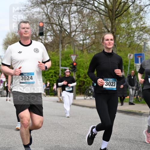 12.04.2026 - 45. Internationalen Wilhelmsburger Insellauf J. Mangold http://msf.ph/oto/9518816 12.04.2026 13:25:39 Ziel 2718, 5152, 5757, 3649, 4604, 4790, 2717, 4431, 3023, 3024, 2881, 4064, 4684, 2298, 4839, 4840, 4774 meine-sportfotos.de