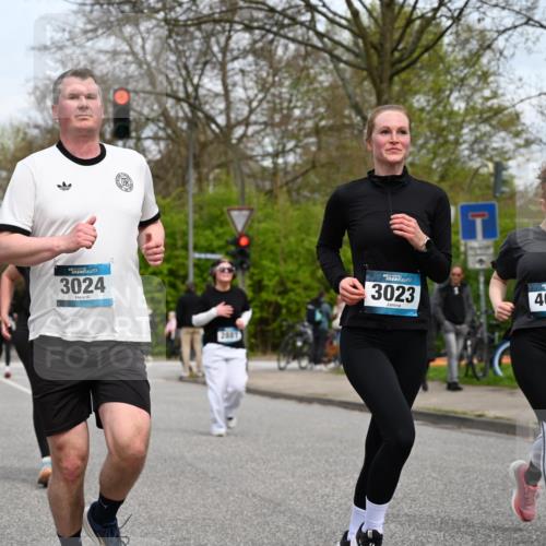12.04.2026 - 45. Internationalen Wilhelmsburger Insellauf J. Mangold http://msf.ph/oto/9518817 12.04.2026 13:25:39 Ziel 2718, 5152, 5757, 3649, 4604, 4790, 2717, 4431, 3023, 3024, 2881, 4064, 4684, 2298, 4839, 4840, 4774 meine-sportfotos.de