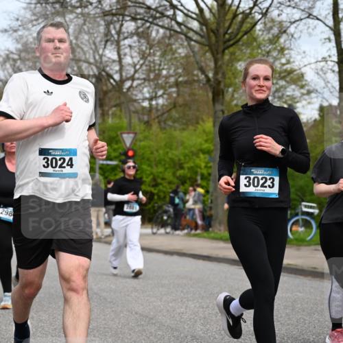 12.04.2026 - 45. Internationalen Wilhelmsburger Insellauf J. Mangold http://msf.ph/oto/9518819 12.04.2026 13:25:39 Ziel 2718, 5152, 5757, 3649, 4604, 4790, 2717, 4431, 3023, 3024, 2881, 4064, 4684, 2298, 4839, 4840, 4774 meine-sportfotos.de