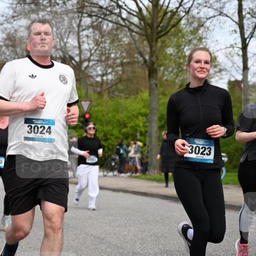 12.04.2026 - 45. Internationalen Wilhelmsburger Insellauf J. Mangold http://msf.ph/oto/9518820 12.04.2026 13:25:40 Ziel 5152, 5757, 3649, 4604, 4790, 2717, 4431, 3023, 3024, 2881, 4064, 4684, 2298, 4839, 4840, 4774, 4881 meine-sportfotos.de